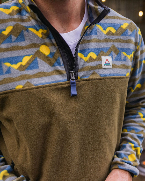 Passenger Set Off Recycled Polar 1/4 Zip Fleece