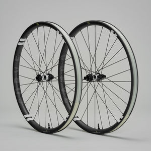Curve Dirt Hoops Carbon Wheelset