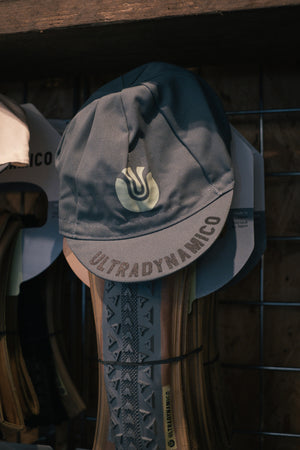 Ultradynamico Alt Font Cap
